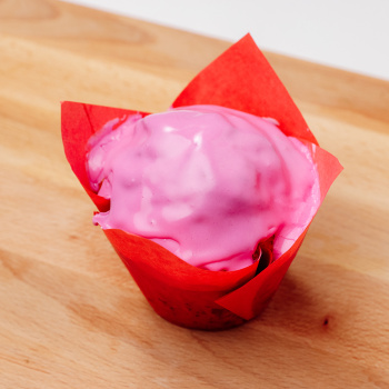 Маффин вишневый 100г