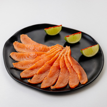 Семга слабосолёная собственного приготовления, 100г